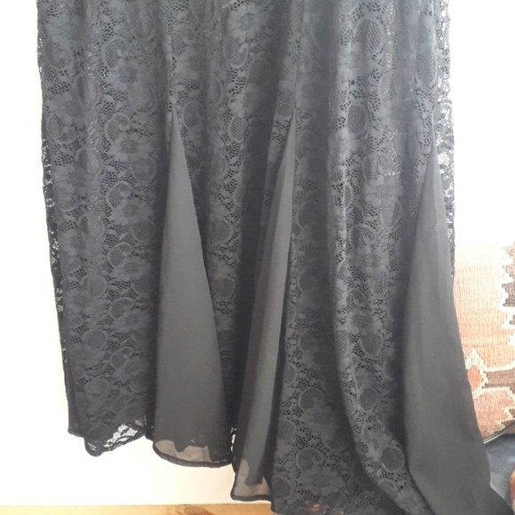 Lacey Plus Size Maxi Dress - Picture 6 of 8